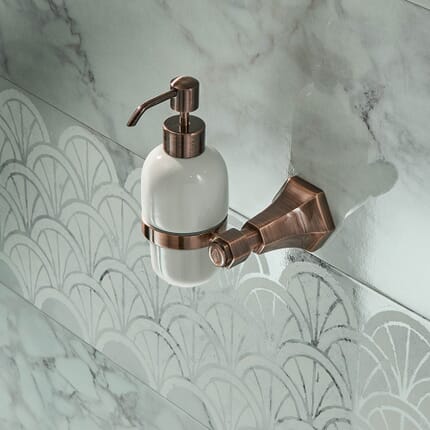 Dispenser Murale per Sapone Liquido - Scelta di Finiture - Earlham