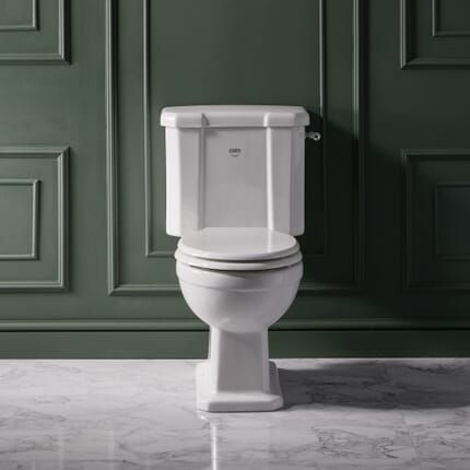 Sanitario WC Tradizionale con Cassetta e Sedile con Chiusura Ammortizzata - Elizabeth