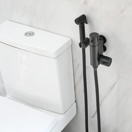 Kit Doccia Igienica Moderno per Sanitario - Finitura Nera - Nox