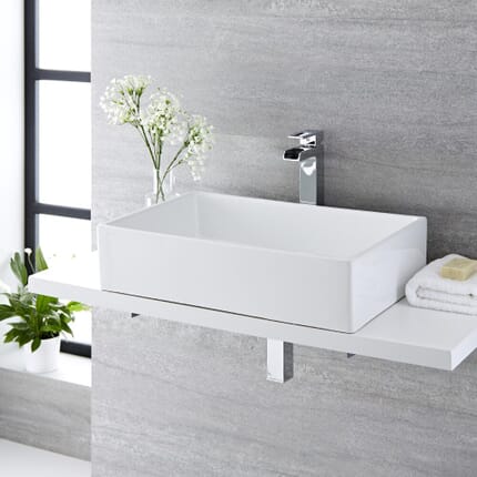 Lavabo Bagno da Appoggio Rettangolare in Ceramica 610x400mm con Rubinetto Monoforo - Haldon