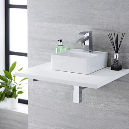 Lavabo Bagno da Appoggio Sospeso Quadrato in Ceramica 280x280mm con Rubinetto Miscelatore – Halwell