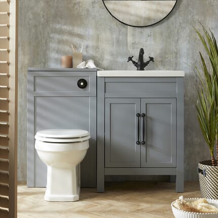Mobile Bagno Tradizionale Grigio Chiaro da 600mm con Lavabo e Mobile WC con Sanitario Filo Parete Richmond - Scelta delle Maniglie - Warwick