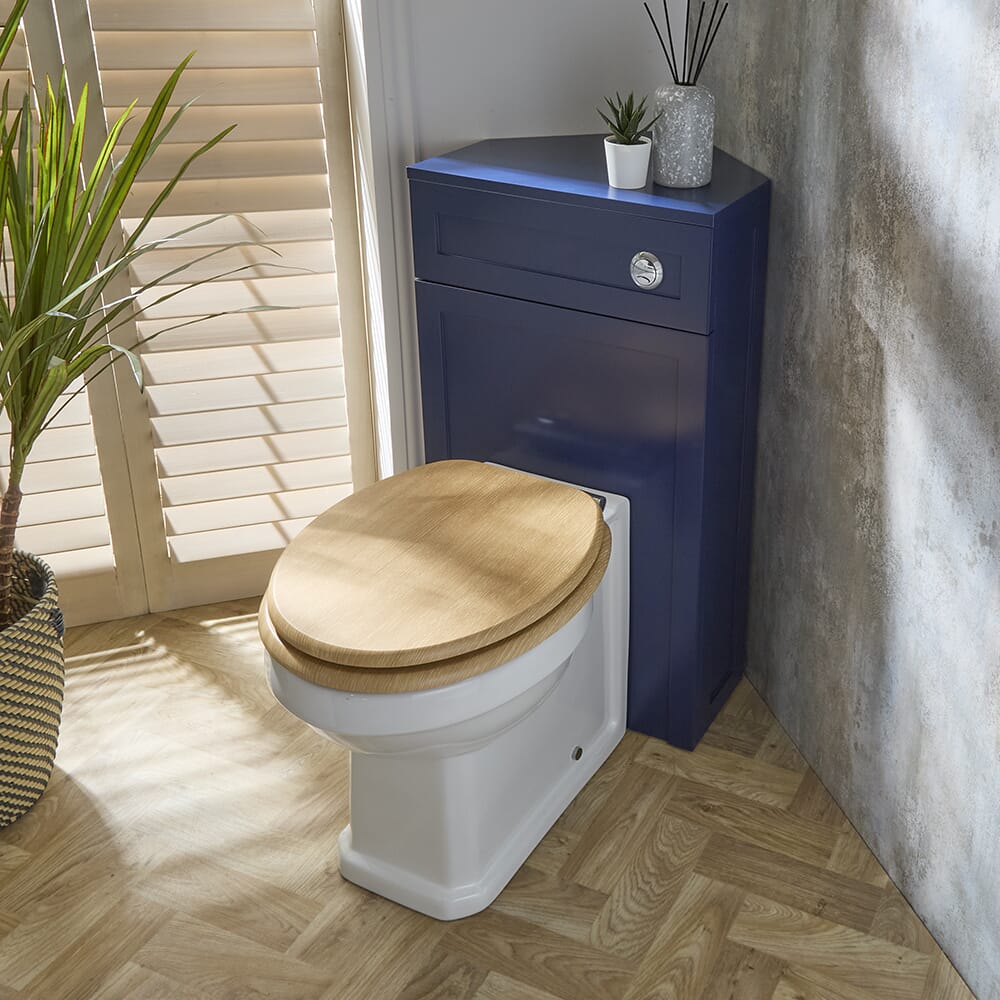 Unità WC Angolare da 500mm con Sanitario Richmond a Filo Muro - Scelta di Finiture e Sedile - Warwick