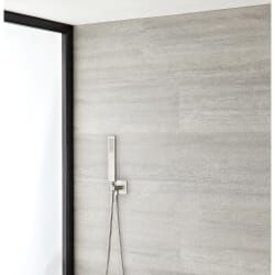 Kit Doccia Quadrato con Gomito Integrato e Supporto con Finitura in Nichel Spazzolato