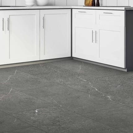 Piastrelle in Materiale Composito per Pavimentazione da Bagno - 615mm x 315mm - Scelta di Finiture Eleganti