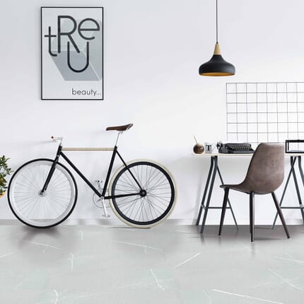 Piastrelle in Materiale Composito per Pavimentazione da Bagno - 615mm x 315mm - Scelta di Finiture Eleganti