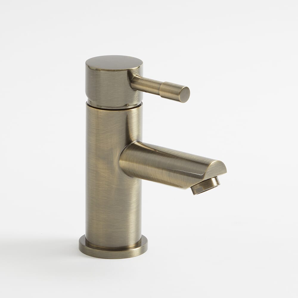 Rubinetto Lavabo A Muro Cascata Rubinetto Miscelatore Bagno Rubinetto Lavandino Bagno Maniglia Singola Sopra Lavabo Caldo E Freddo Tutto In Rame,cromo Rubinetto Lavabo A Muro Cascata Rubinetto Miscelatore Bagno Rubinetto Lavandino Bagno Maniglia Singola Sopra Lavabo Caldo E Freddo Tutto In Rame,cromo