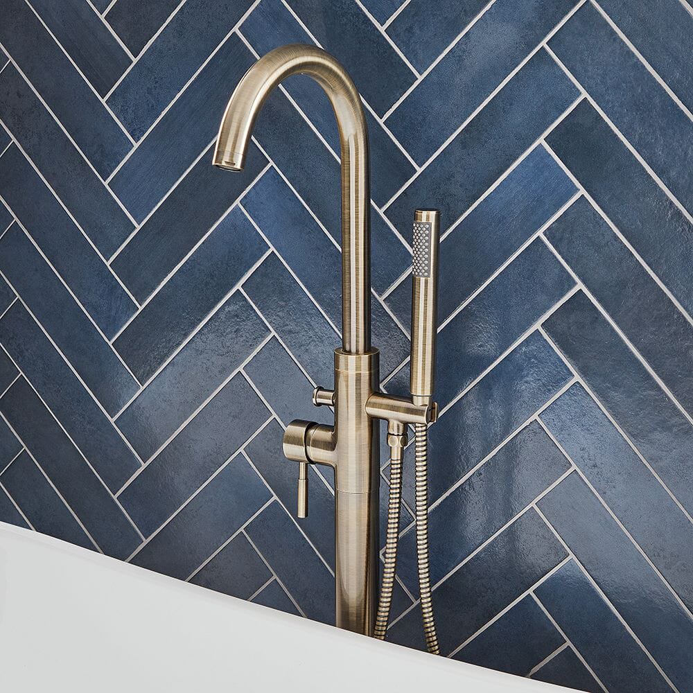 Rubinetto Miscelatore per Vasca da Bagno Moderno con Doccetta - Disponibile in Diverse Finiture