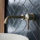 Rubinetto Miscelatore Lavabo Moderno A Parete - Oro Metallico Spazzolato Scuro - Aurum