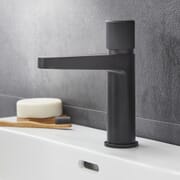 Miscelatore Moderno Monoforo per Lavabo con Pulsante a Pressione - Scelta di Finiture - Idro