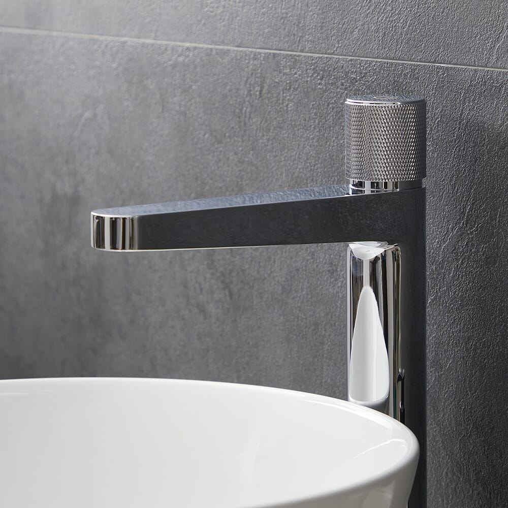 Miscelatore Moderno Monoforo Alto per Lavabo con Pulsante a Pressione - Scelta di Finiture - Idro