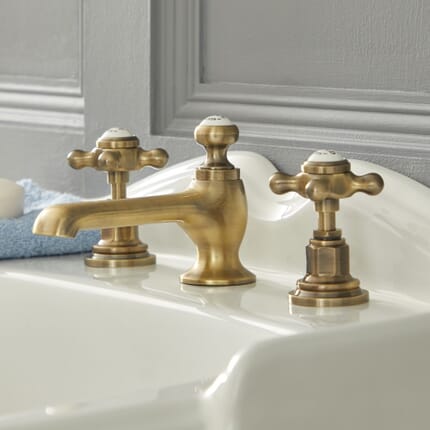 Rubinetto Miscelatore per Lavabo a 3 Fori Design Tradizionale Finitura Effetto Oro Spazzolato con Maniglie a Croce - Elizabeth