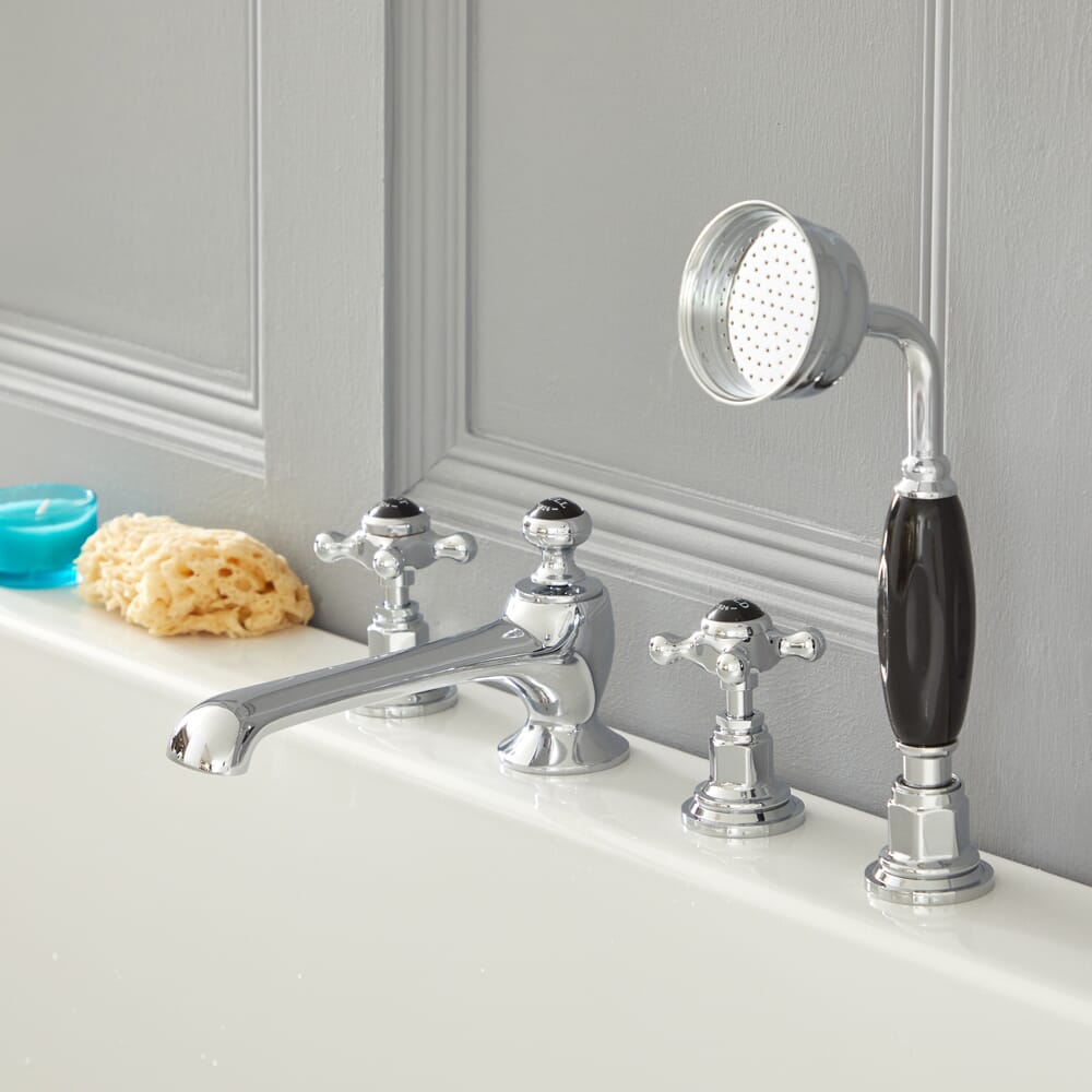 Rubinetto Miscelatore Vasca a 4 Fori con Doccetta Design Tradizionale Finitura Cromata e Nera con Maniglie a Croce - Elizabeth