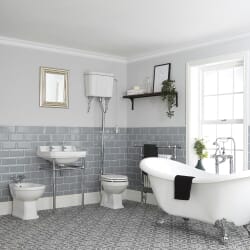 Set Bagno Tradizionale Completo di Vasca Freestanding, Sanitario con Cassetta Alta, Lavabo con Consolle e Bidet - Richmond