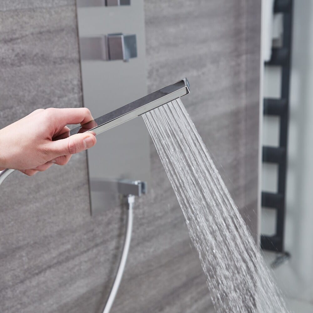 Pannello Doccia Idromassaggio Termostatico da Incasso Soffione Doccia Quadrato 200mm e Braccio Doccia Murale - Lisse