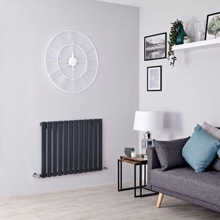 Radiatore di Design Orizzontale Piatto - Pannello Singolo o Pannello Doppio - Scelta di Finiture e Dimensioni - Delta