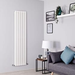 Radiatore di Design Verticale Piatto - Pannello Doppio - Scelta di Finiture e Dimensioni - Alpha