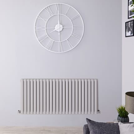 Radiatore di Design Orizzontale Moderno - Pannello Doppio - Grigio Chiaro - 635mm x 1416mm - Revive