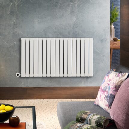 Radiatore Elettrico di Design Orizzontale Piatto - Bianco - 635mm x 1190mm (Pannello Singolo) - con Elemento Elettrico Termostatico Wi-Fi - Delta - ECOSO by Hudson Reed