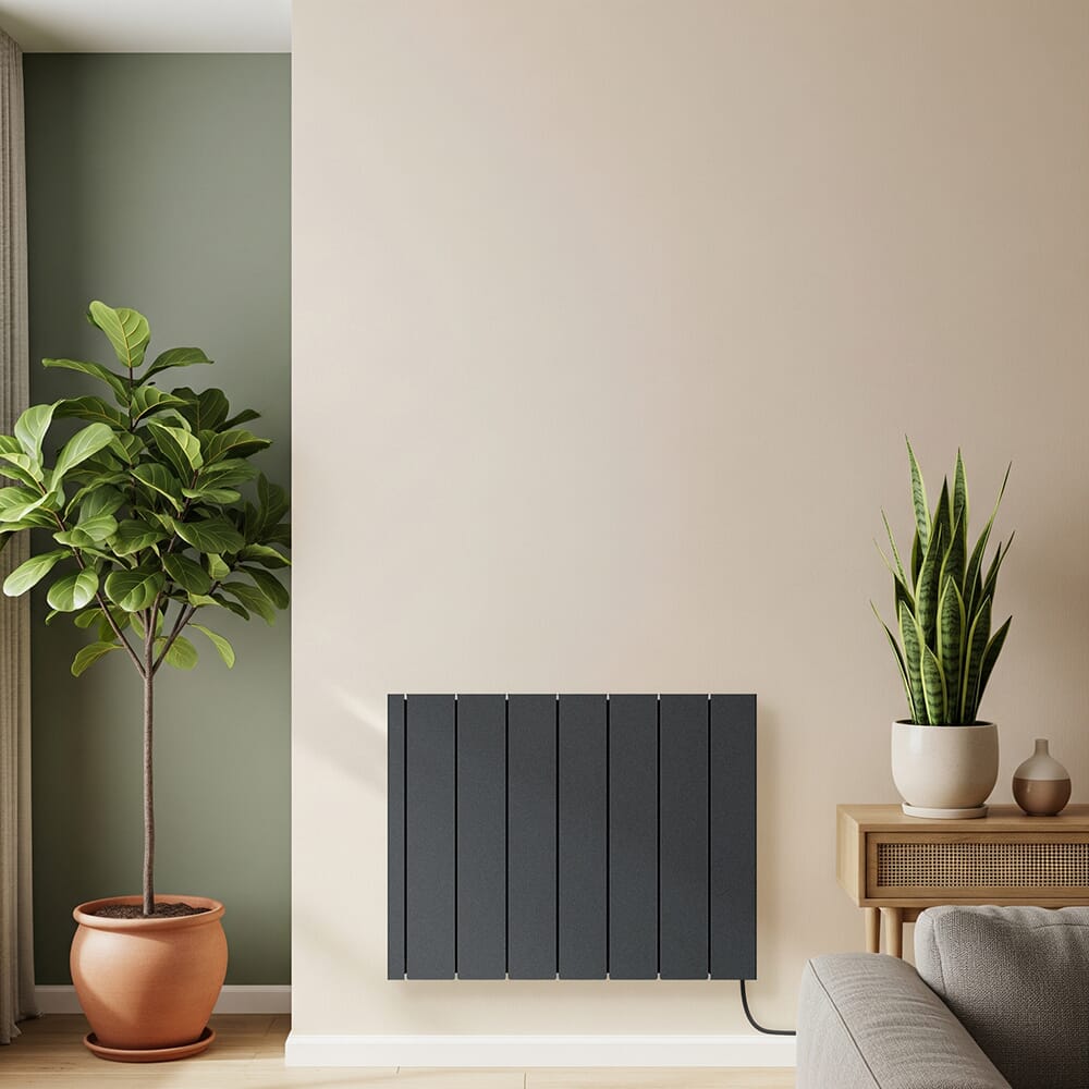 Radiatore Elettrico ad Inerzia con Nucleo in Ceramica - Opzioni Collegamento alla Presa di Corrente Tramite Spina o Cablate - Scelta della Potenza e Finiture - Leo - ECOSO by Hudson Reed