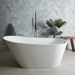 Vasca da Bagno Moderna Bianca Freestanding - Scelta di Dimensioni e Finitura del Troppopieno - Otterton
