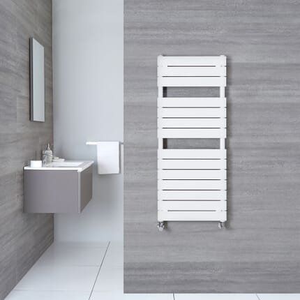 Scaldasalviette di Design Bianco con Pannelli Piatti - 1213 x 500mm - Lustro