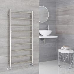 Scaldasalviette di Design in Acciaio Inossidabile Quo - Diverse Misure Disponibili