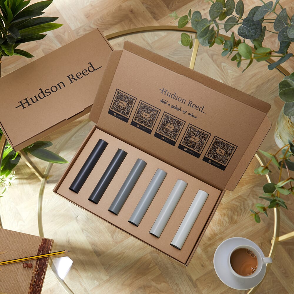 Scatola di Campioni di Colore per Radiatori -  Una Selezione di Tutte le Finiture Grigie