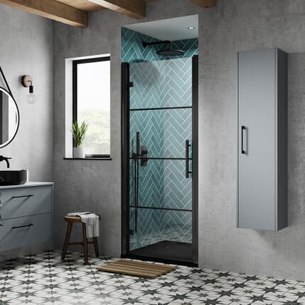 Box Doccia con Porta a Battente Nera e Piatto Doccia Effetto Ardesia - Dimensioni a Scelta - Apex