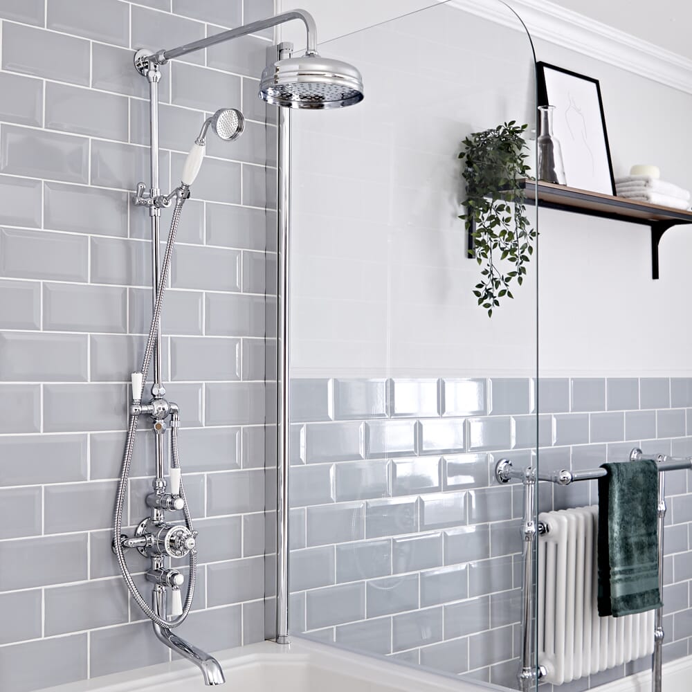 Hudson Reed Elizabeth - Miscelatore Doccia Termostatico Esterno Tradizionale a 2 Vie con Design Triplo - Cromato e Bianco