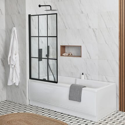 Vasca da Bagno con Parete Vasca a Griglia Nera - 1700mm x 750mm - Sandford - Scelta di Pannelli