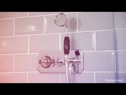 Set Doccia Tradizionale Completo di Miscelatore Termostatico con Doccetta ed Erogatore per Vasca - Cromato e Nero - Elizabeth