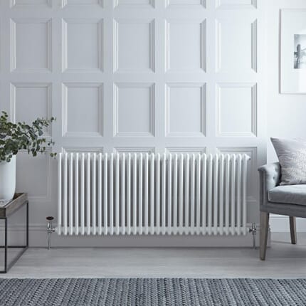 Radiatore a Colonna Orizzontale Tradizionale - Pannello Doppio - Bianco - 600mm x 1505mm - Regent
