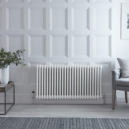 Radiatore Bianco Orizzontale Tradizionale A Quattro Colonne - 600mm x 1190mm - Regent