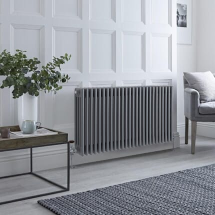 Radiatore Tradizionale Orizzontale - 600mm x 1190mm - Antracite - 4 Colonne - Regent