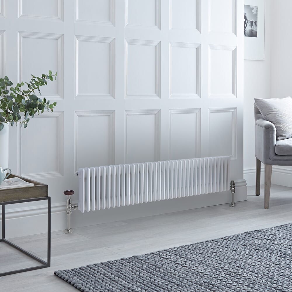 Radiatore Bianco Orizzontale Tradizionale A Quattro Colonne - 300mm x 1595mm - Regent