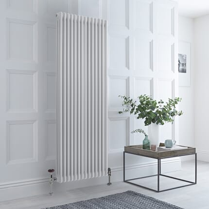 Radiatore Tradizionale Triplo a Colonna Verticale – 1800mm x 650mm – Bianco - Regent