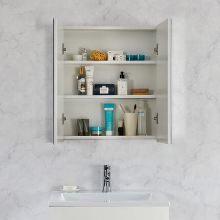 Armadietto da Bagno con Specchio, Ripiani Interni e 2 Ante 650mm x 617mm - Cluo