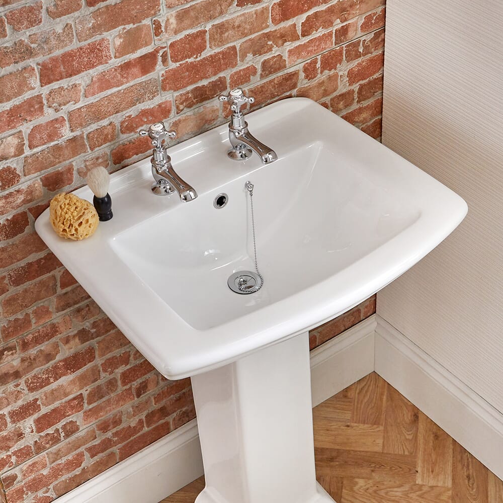 Set Bagno Tradizionale Completo di Sanitario WC Monoblocco e Lavabo su Colonna - Chester