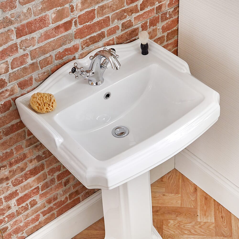 Set Bagno Tradizionale Completo di Sanitario WC Monoblocco e Lavabo su Colonna - Regent