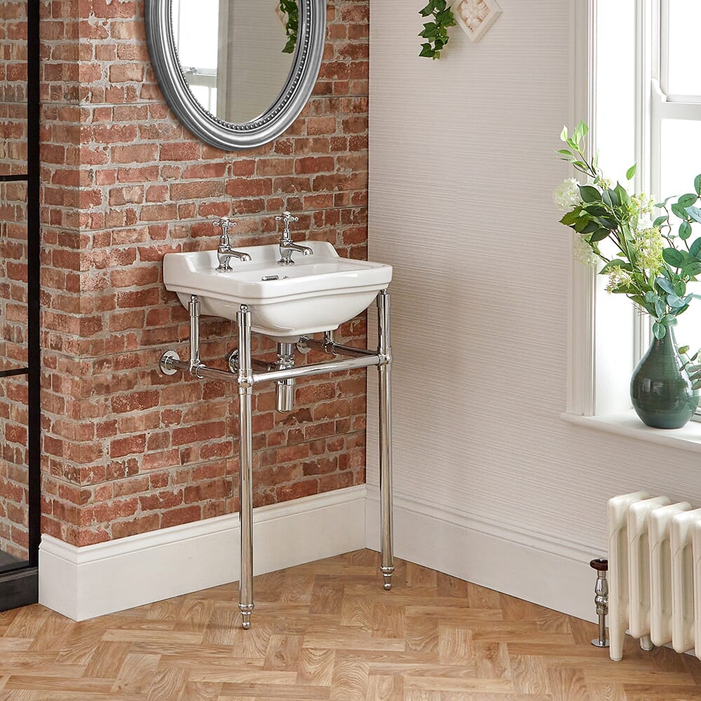 Set Bagno Tradizionale Completo di Sanitario WC Monoblocco e Lavabo con Consolle - Richmond
