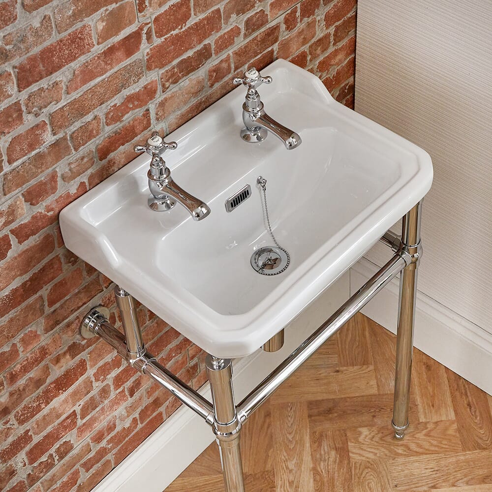 Set Bagno Tradizionale Completo di Sanitario WC con Cassetta Alta e Lavabo con Consolle - Richmond